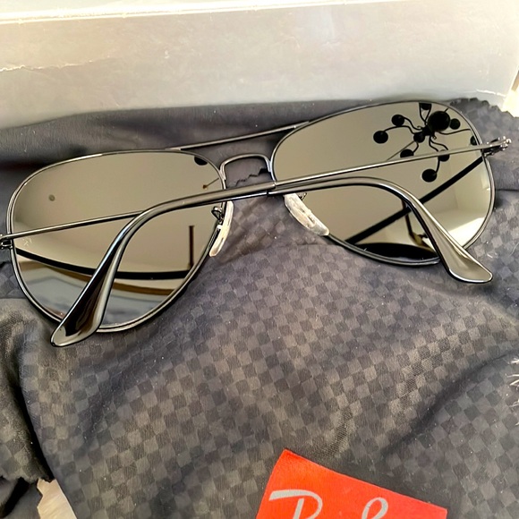Ray-Ban Sunglasses with 100% UV Protection RB3025 Aviator Classics Polarized main image 7